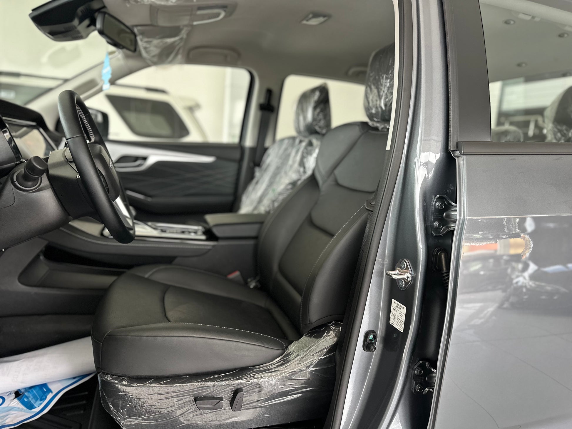 ISUZU DMAX V-CROSS 2025