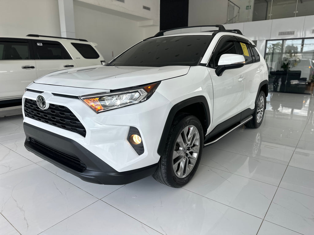 TOYOTA RAV4 XLE 2020