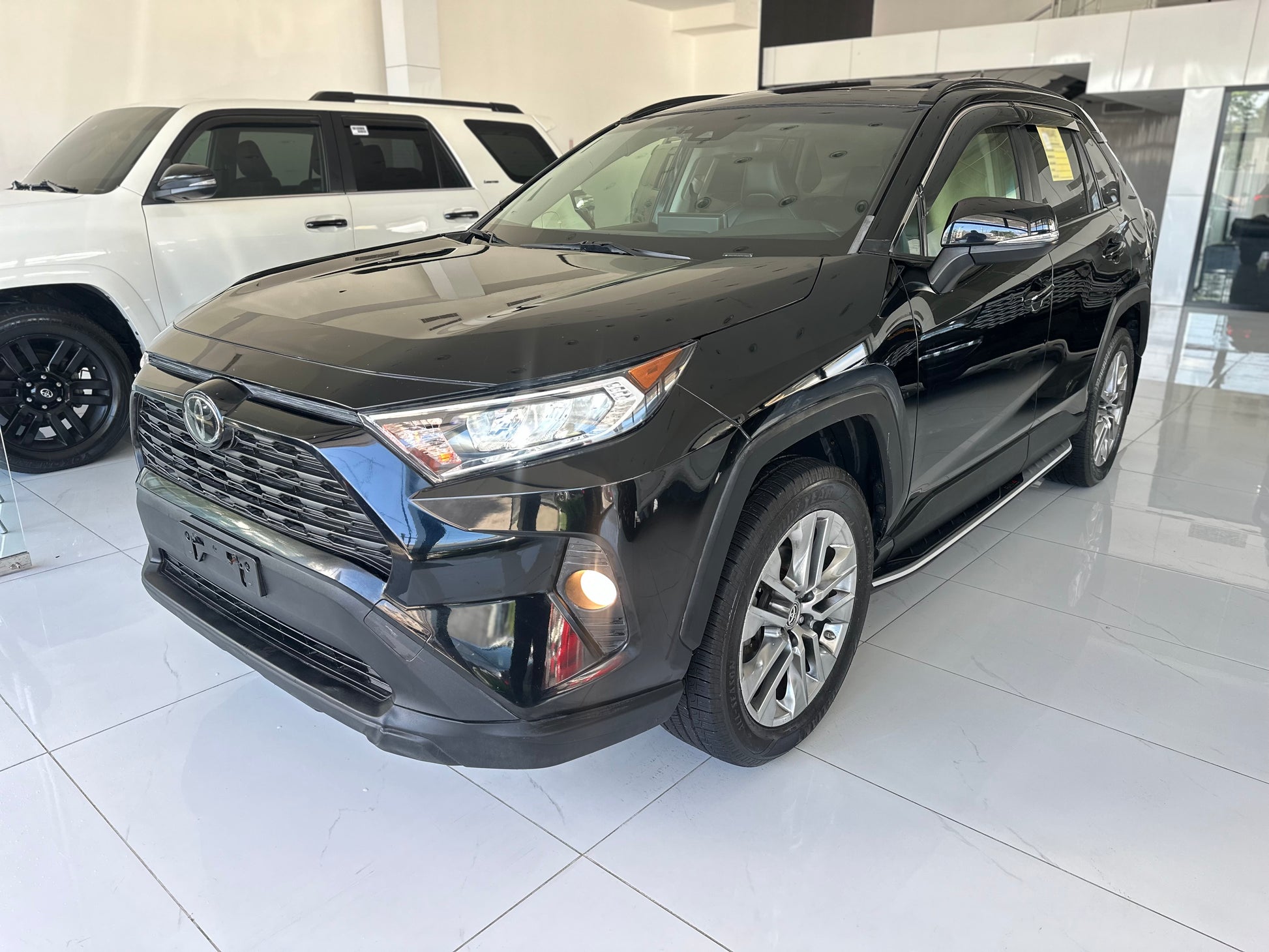 TOYOTA RAV4 XLE PREMIUM 2019